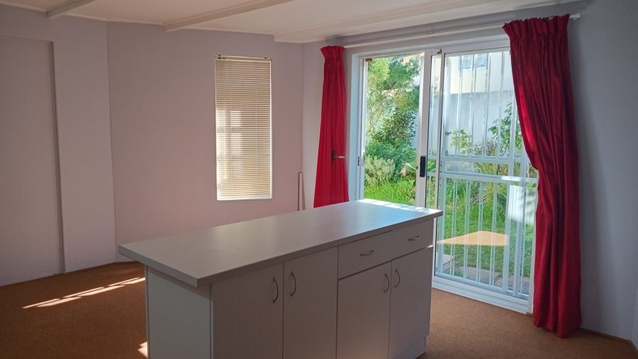 To Let 1 Bedroom Property for Rent in Loerie Park Western Cape